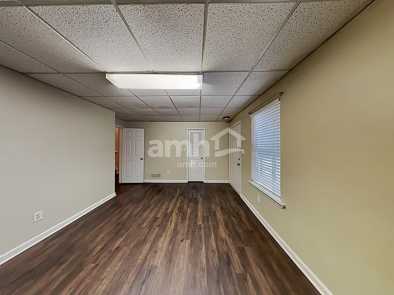 753 Country Lake Ct — Photo 24