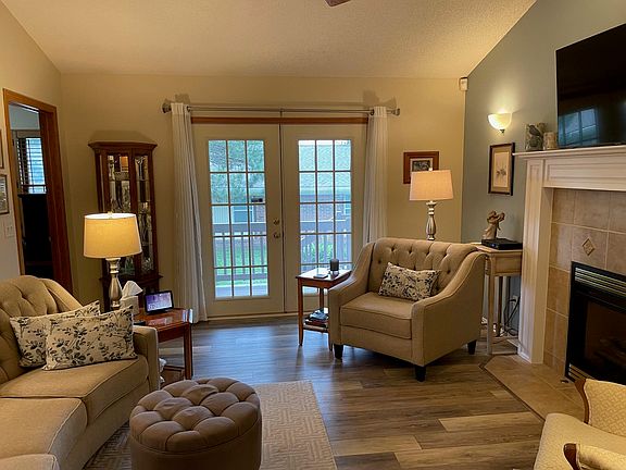 5th image of 342 Lioba Dr APT 3A