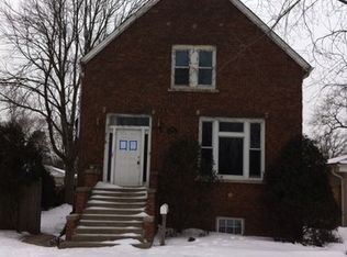 8814 Luna Ave, Morton Grove, IL