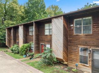 1370 N Oakland Ave, Fayetteville, AR 72703