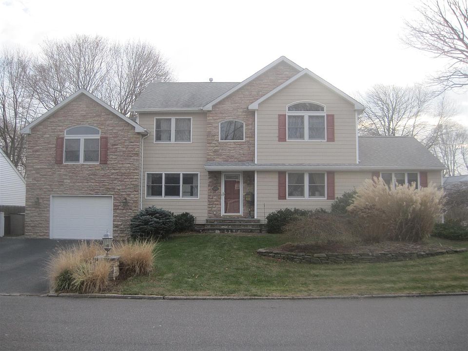 1st image of 2 Casey Ln