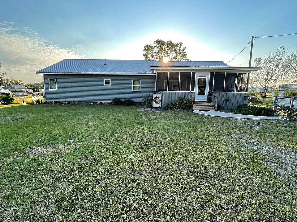 2nd image of 160 Glover Rd