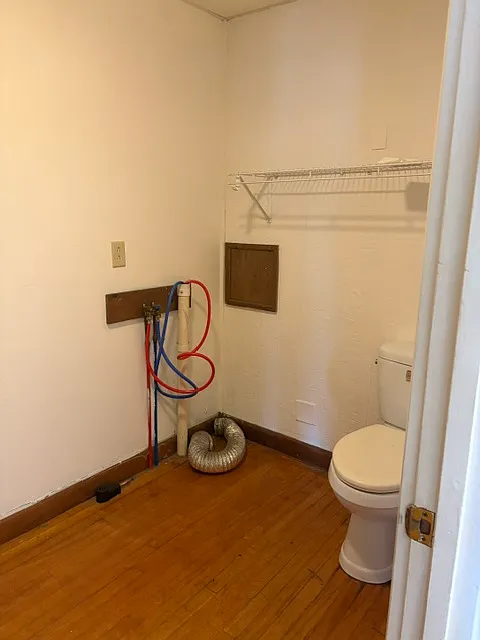 1 bed, 350 sqft, $800 — Photo 3