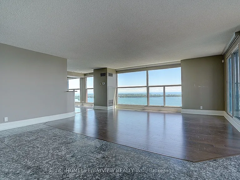 99 Harbour Sq #3108 — Photo 4