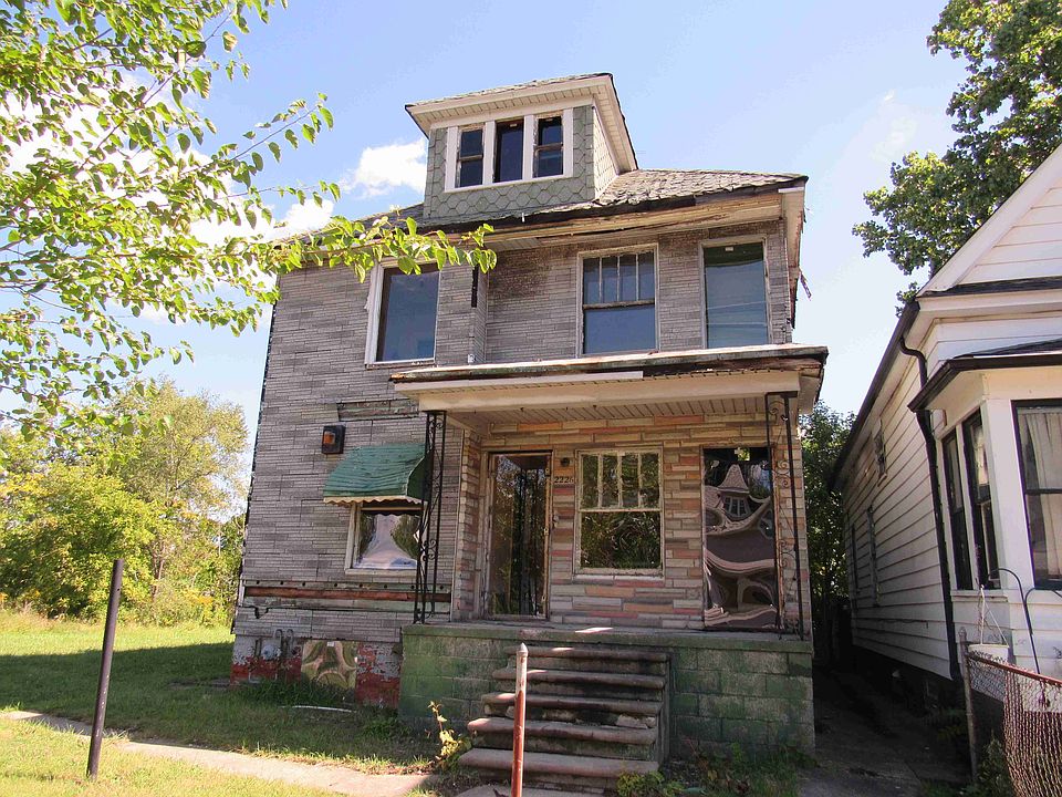 2222 Fairview