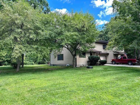 1814 N Airfield Ln, Sanford, MI 48657