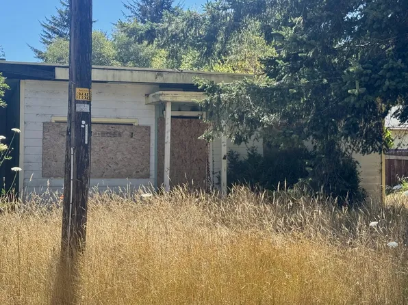 849 Small Ave, Crescent City, CA 95531