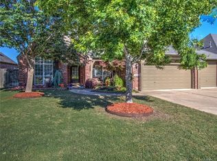 11710 S Vine St, Jenks, OK 74037