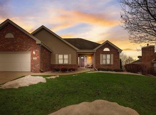 151 E Reynolds St, Cottage Grove, WI 53527