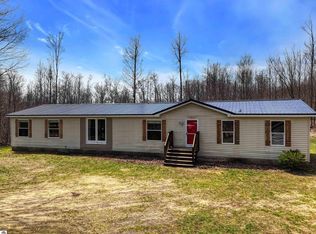 8819 N Eight Mile Rd, Lake City, MI 49651