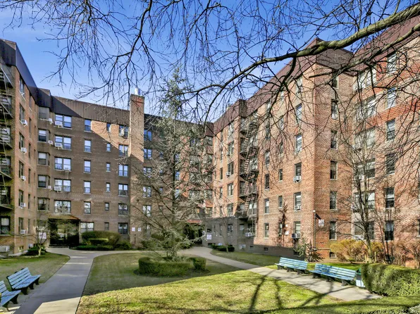 2260 Burnett Street image 1 of 15