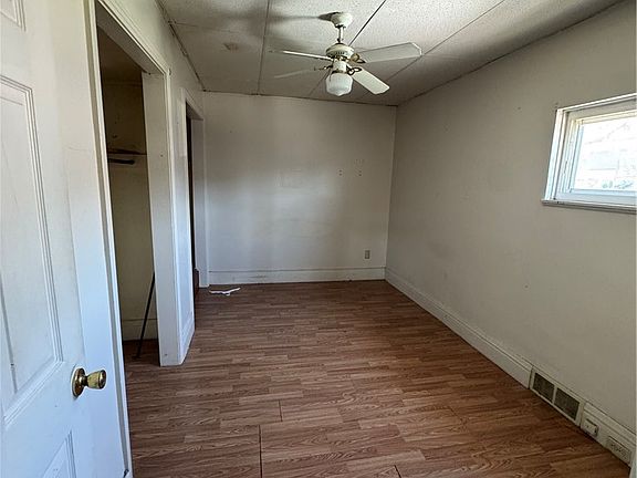 4th image of 110 13th St