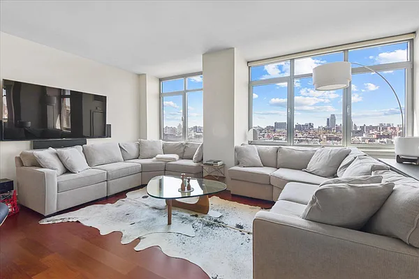 Rented by Sotheby's International Realty | media 5