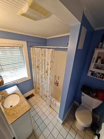3 bed, 950 sqft, $2,000 — Photo 2