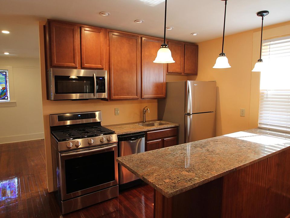 1st image of 1043 Peniston St