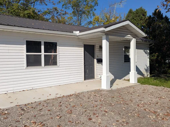 76 S Maple St, New London, OH 44851