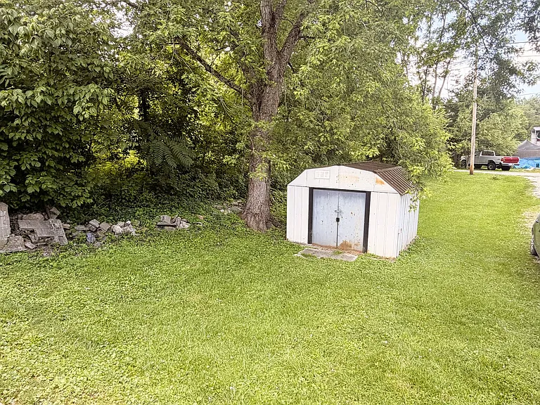102 Church St — Photo 3