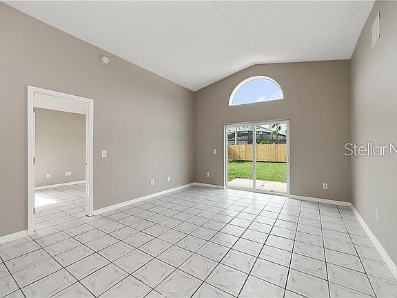 5th image of 3076 Stillwater Dr