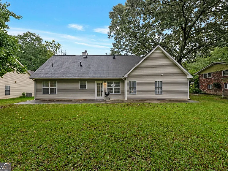6839 Sandy Creek Dr — Photo 25