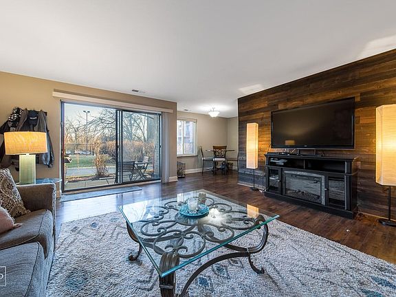 2nd image of 420 Walnut Creek Ln Unit 3104