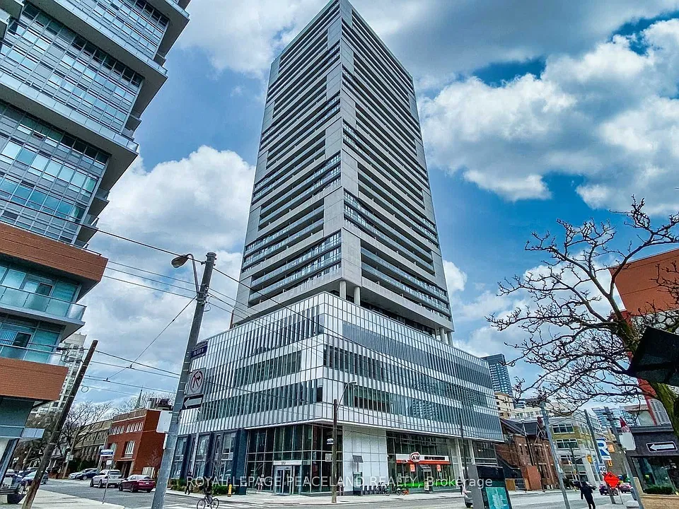 89 McGill St #2010