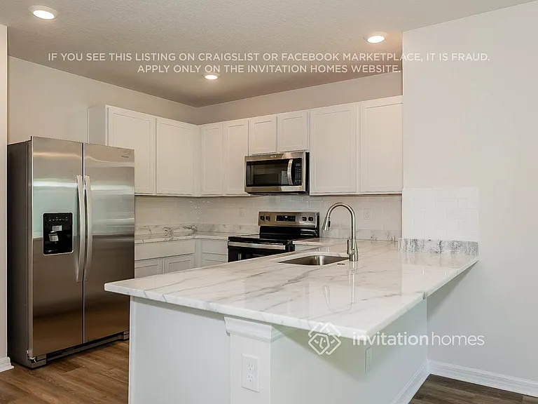 7924 Majestic Palms Ct — Photo 9