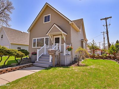 17 Fenton Ave, Grand Forks, ND, 58203