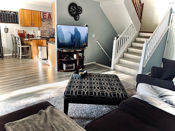 Living Room / Main Floor