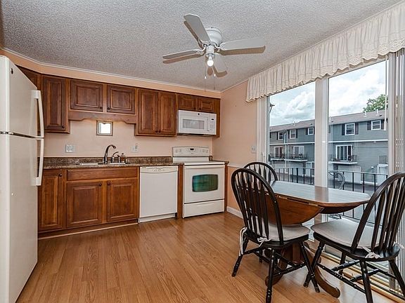 4th image of 1215 Pawtucket Blvd Unit 20