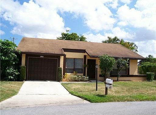 1st image of 6410 Olivewood Cir