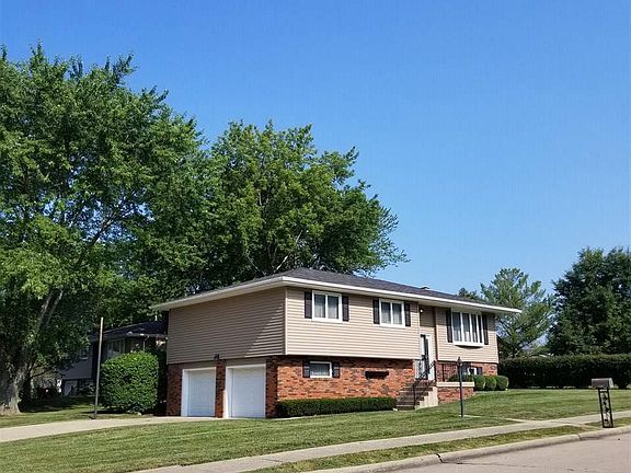 2nd image of 3813 N Melcosta Dr