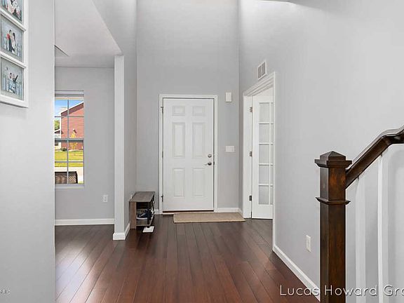 4th image of 5693 Framingham Ave