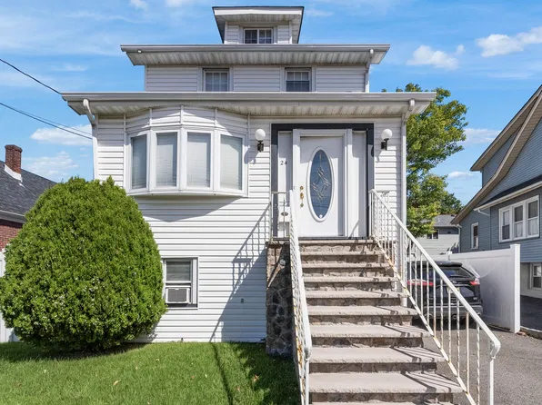24 Helen St, Little Ferry, NJ 07643