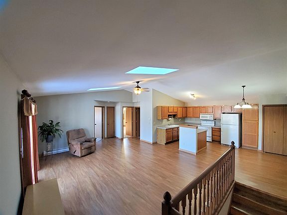 3rd image of 620 Barrington Ct APT C