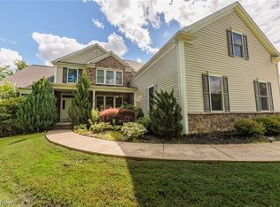 11530 Autumn Ridge Dr, Chardon, OH 44024