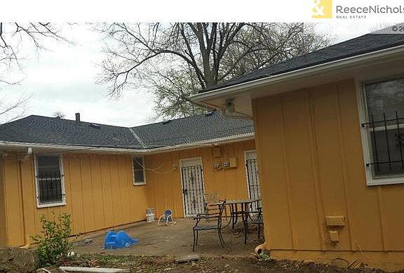 2nd image of 7212 Flora Ave