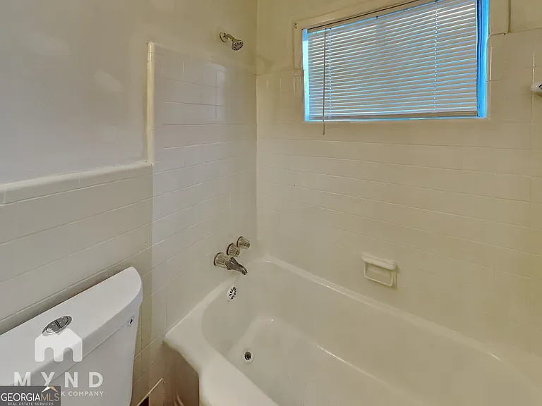 730 Hill St — Photo 10