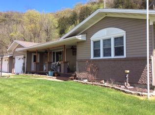 W762 State Road 35, Fountain City, WI 54629