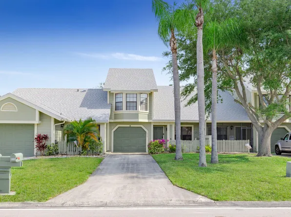 1550 SE Dewberry Ct, Port St. Lucie, FL 34952