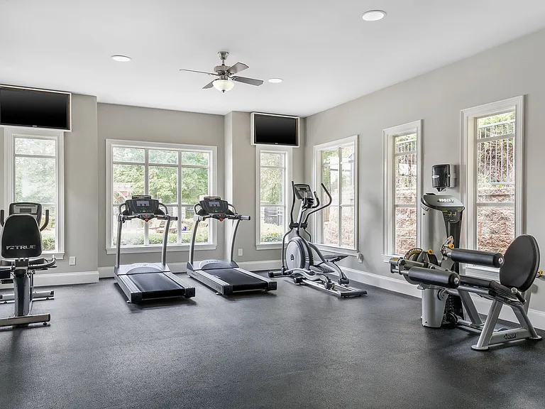 C203310_FITNESS_CENTER_01