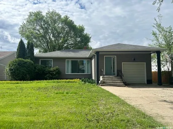 124 8th AVENUE W, Canora, SK S0A 0L0