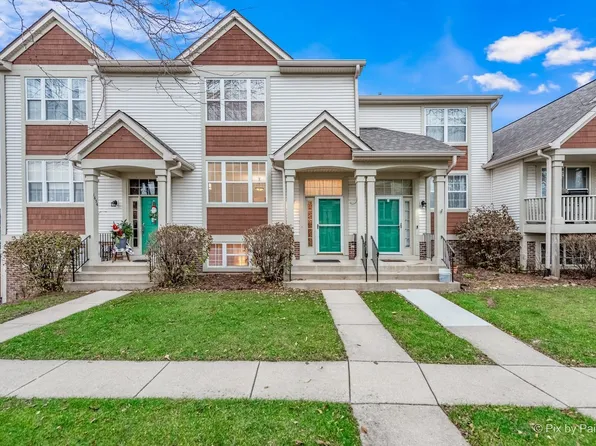1654 Apple Tree Ln, West Chicago, IL 60185