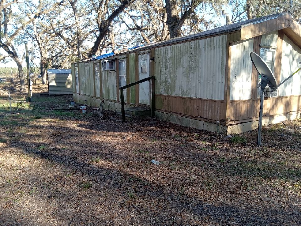 2nd image of 124 SE Catts Way