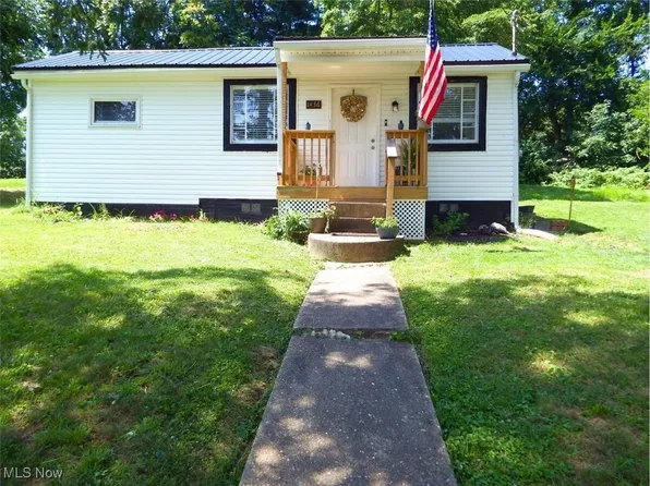 1436 Saint John St, Zanesville, OH 43701