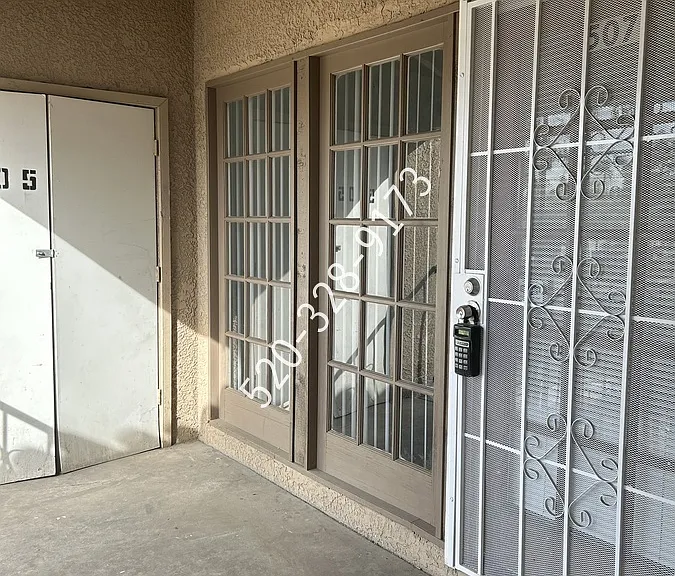 507 E Jacinto St — Photo 17