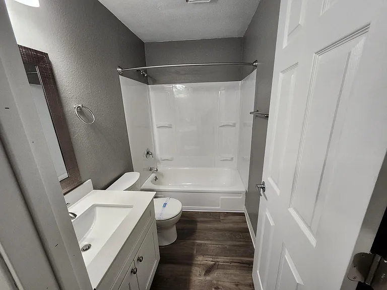 Riverbend Terrace Apartments — Photo 27