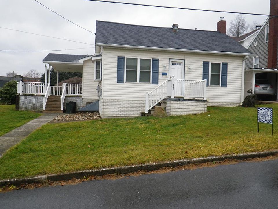 1st image of 309 Magnolia St