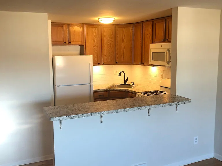 5447 Houghton Pl #B — Photo 8