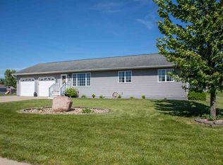 1315 1st St, Jesup, IA 50648