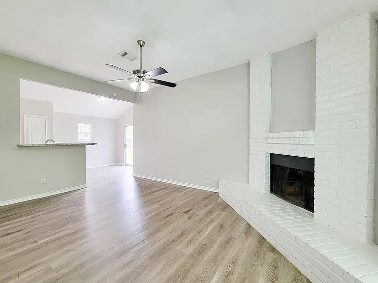 15814 Murrelet Ct — Photo 4